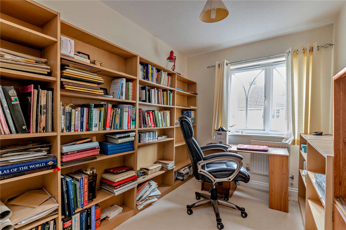 3 bedroom House, Horseshoe End, Newbury, RG14 - Sold STC, Image 12