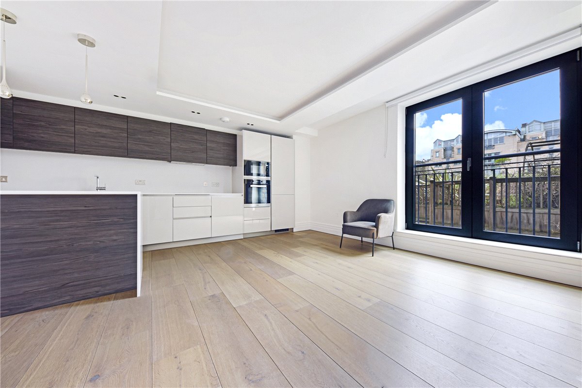 2 bedroom Flat, Kensington Gardens Square, Bayswater, W2 - Available