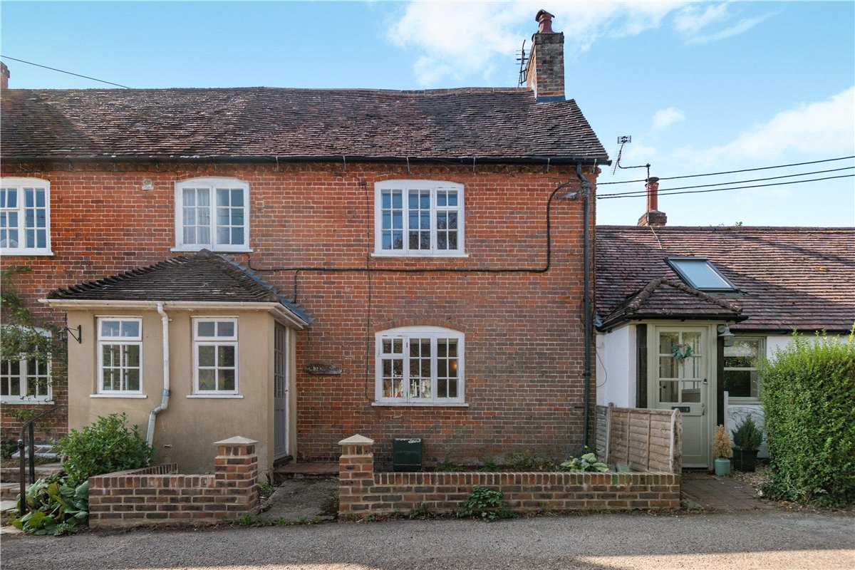 2 bedroom House, Park Lane, Twyford, SO21 - Available