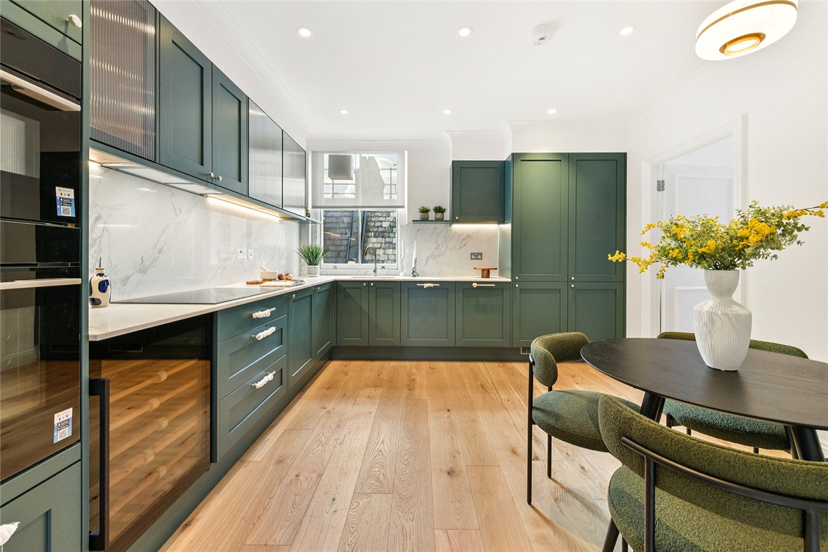 4 bedroom Flat, St Georges Court, Gloucester Road, SW7 - Available, Image 1