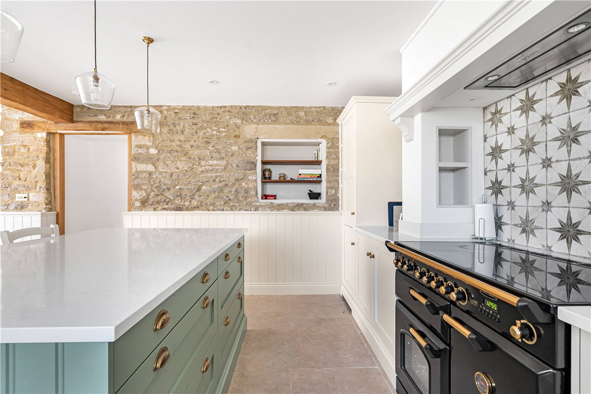 5 bedroom House, Bampton Road, Black Bourton, OX18 - Available, Image 4
