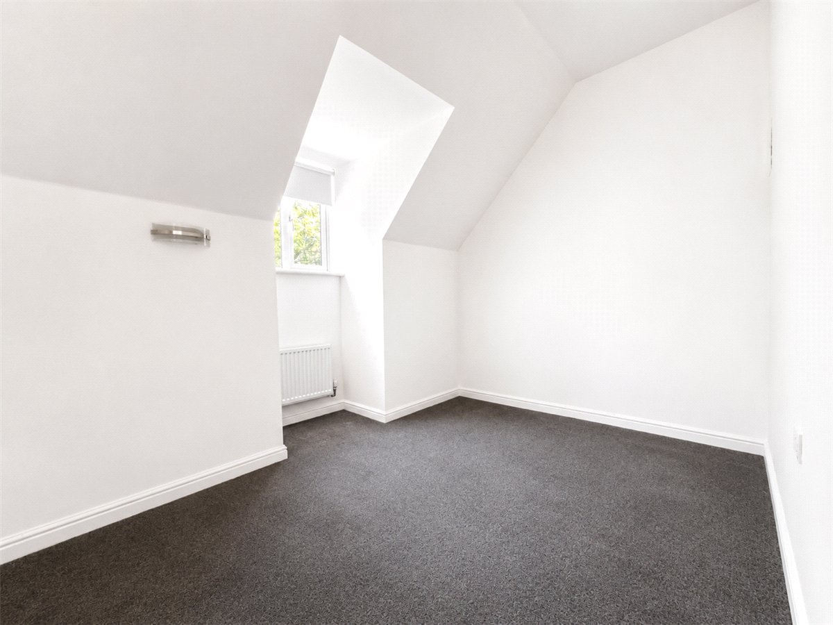 5 bedroom House, Stonyfield Road, Whiteley, PO15 - Available, Image 12