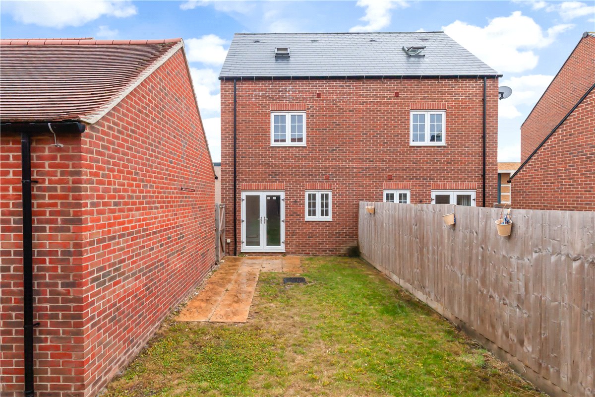 3 bedroom House, Wincanton Road, Bicester, OX26 - Let Agreed, Image 13