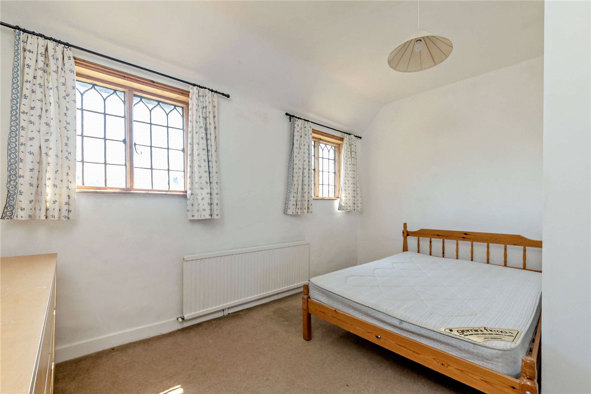 2 bedroom House, Harts Hill Road, Thatcham, RG18 - Available, Image 11