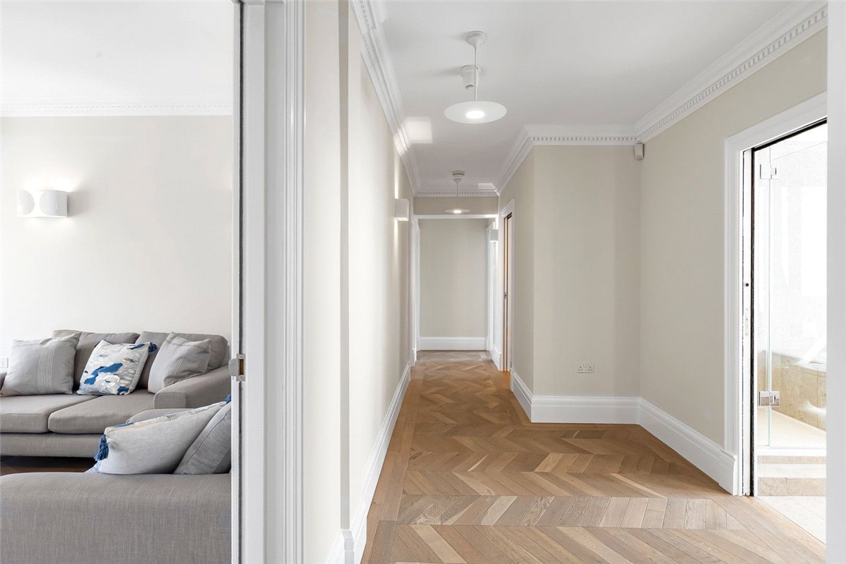 3 bedroom Flat, Weymouth Street, Marylebone, W1G - Available, Image 3