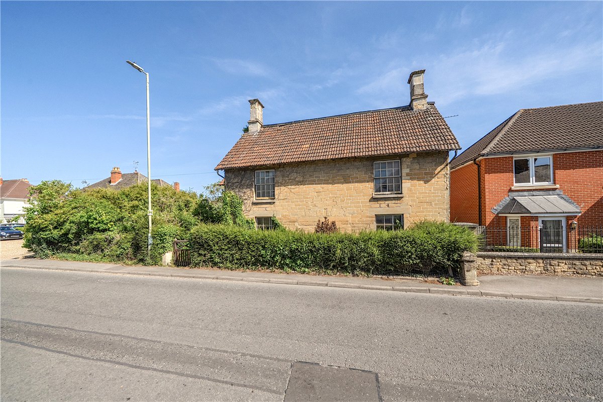 4 bedroom House, Oxford Road, Calne, SN11 - Available, Image 13