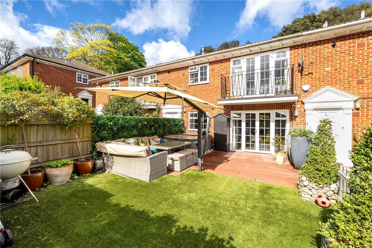 2 bedroom Flat, Dawn Gardens, Winchester, SO22 - Available, Image 9