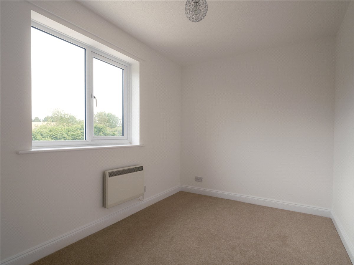2 bedroom House, Fairfield, Great Bedwyn, SN8 - , Image 8
