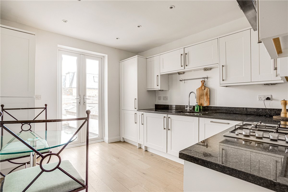 2 bedroom Flat, Putney Bridge Road, London, SW15 - Available