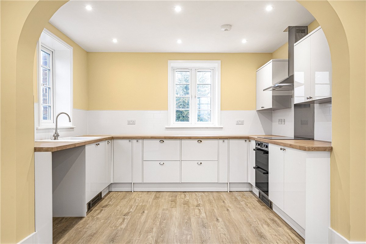 4 bedroom House, Ardley Road, Middleton Stoney, OX25 - Available, Image 3