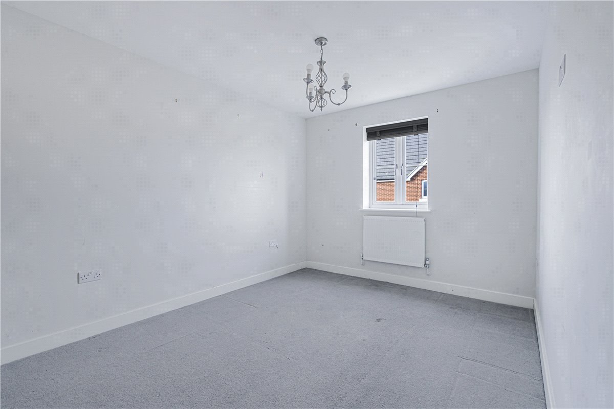 3 bedroom House, The Firs, Grove, OX12 - , Image 10