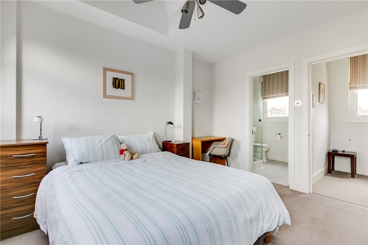 4 bedroom House, Kilmaine Road, London, SW6 - Available, Image 2