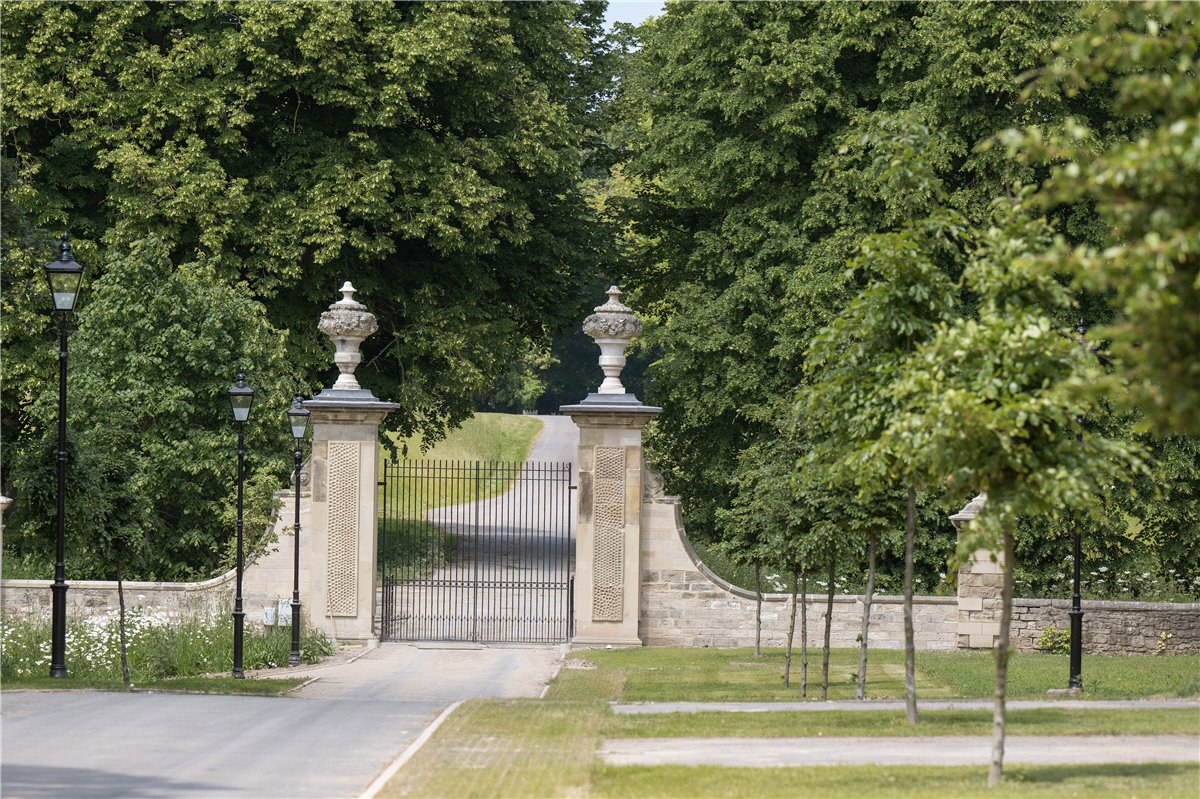 2 bedroom Flat, Shrewsbury, Ledston Hall, Back Newton Lane, WF10 - , Image 7