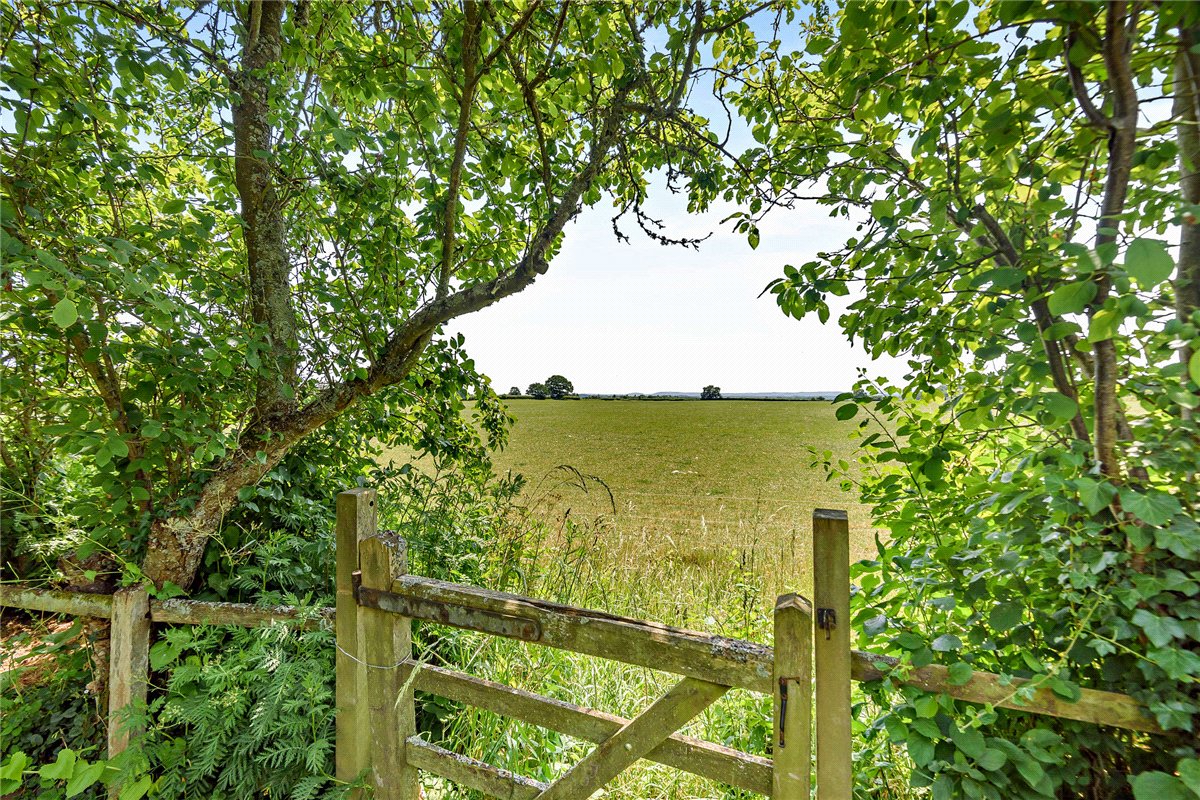 4 bedroom House, The Thicket, Leckhampstead, RG20 - Available, Image 13