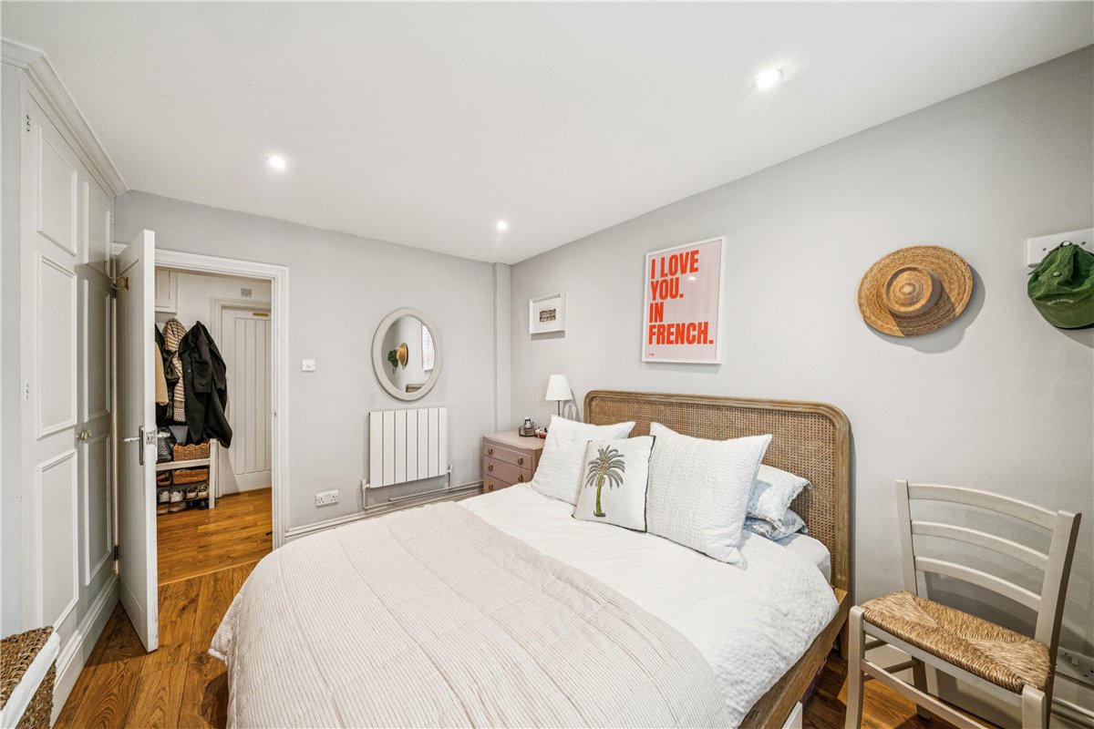 2 bedroom Flat, Frogmore, London, SW18 - Sold, Image 1
