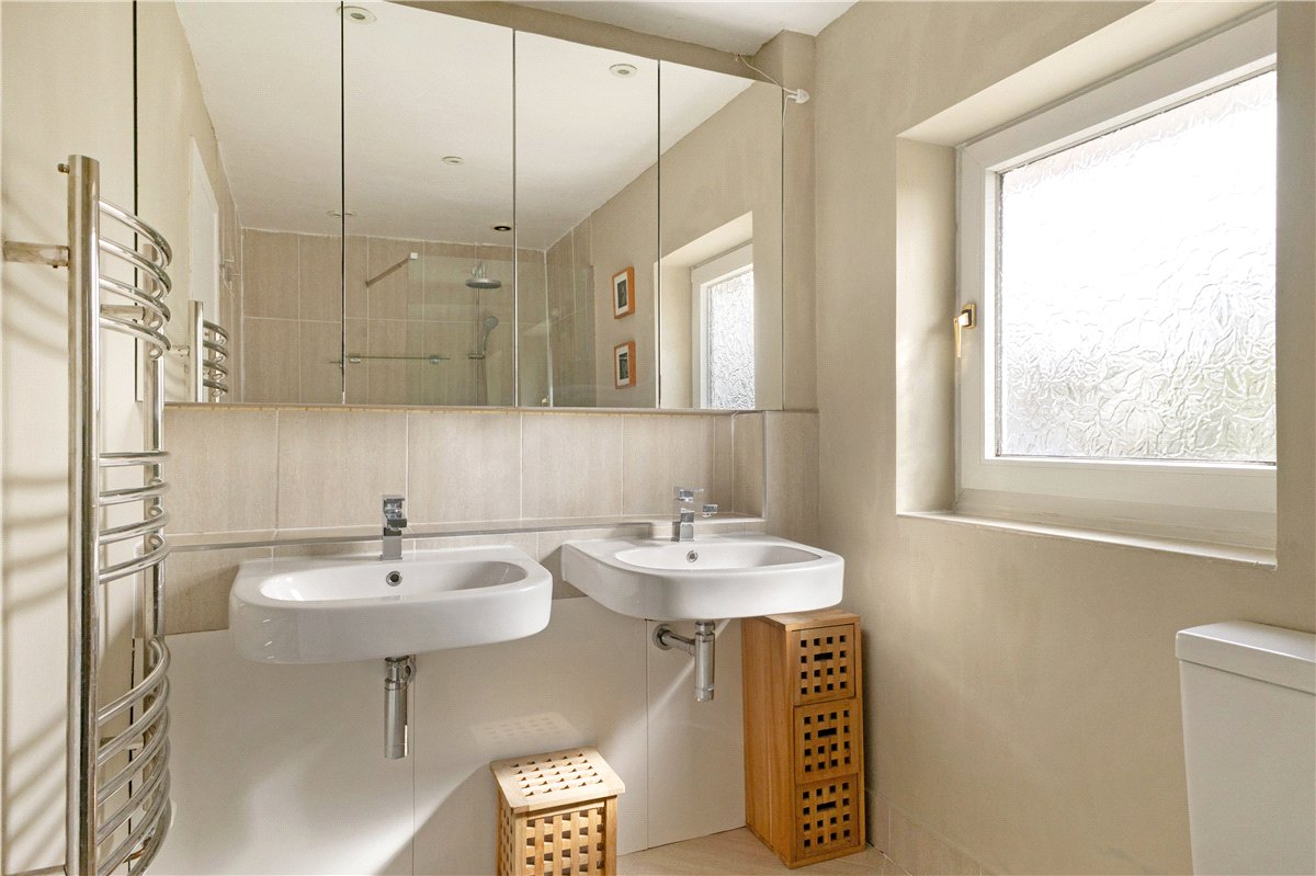 4 bedroom House, Ogbourne St. George, Marlborough, SN8 - Sold STC, Image 8