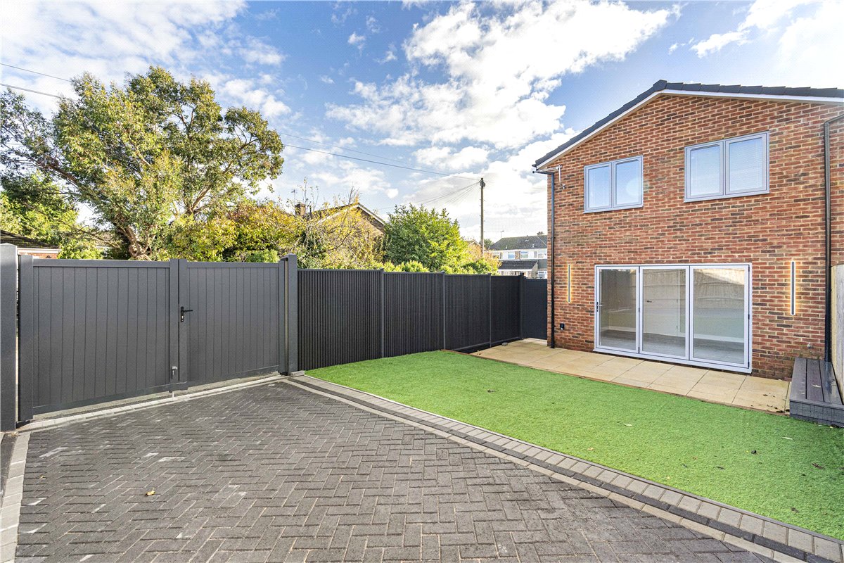 3 bedroom House, Wilmot Close, Witney, OX28 - , Image 20