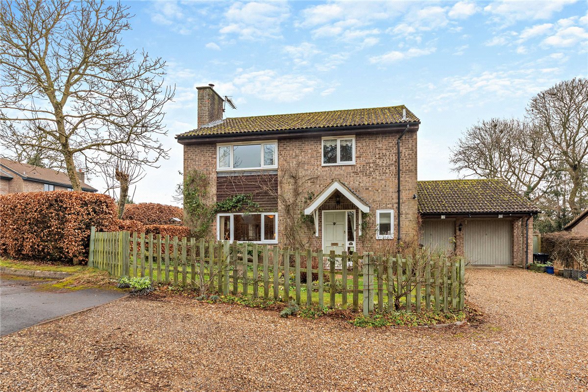 3 bedroom House, The Dell, Vernham Dean, SP11 - Available