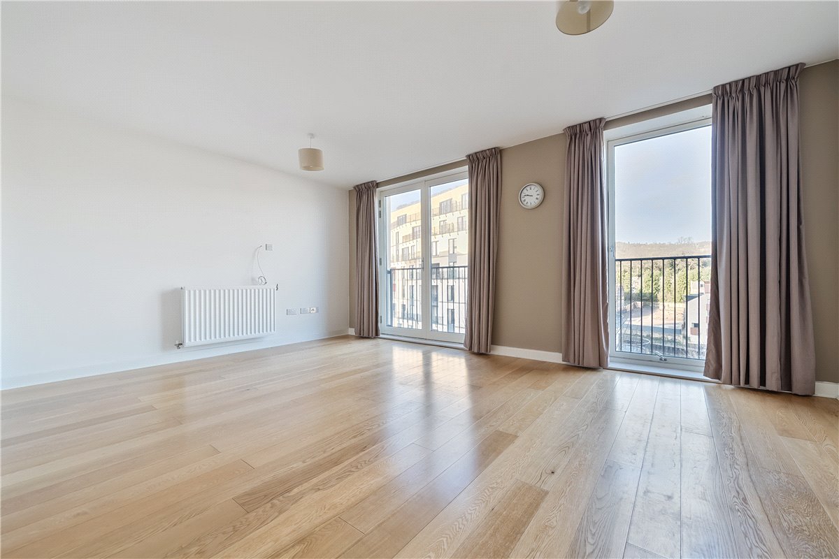 2 bedroom Flat, Victoria Bridge Road, Bath, BA2 - Available, Image 2