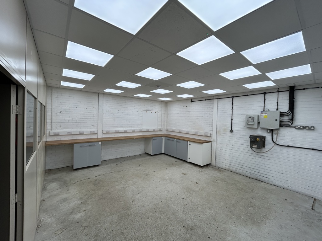2001 Sq Ft, Melton Mowbray, Leicestershire, LE14 - Available, Image 1