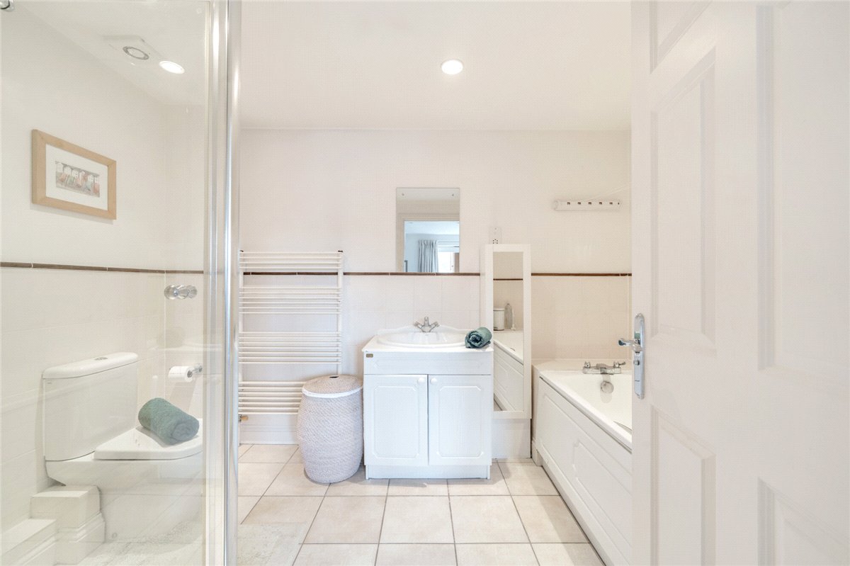 3 bedroom House, Cromwell Court, Marlborough, SN8 - Available, Image 14
