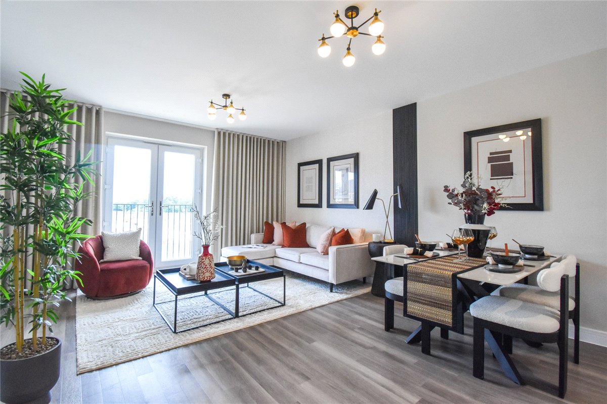 2 bedroom Maisonette, Saffron Way, Cherry Hinton, CB1 - Available, Image 2