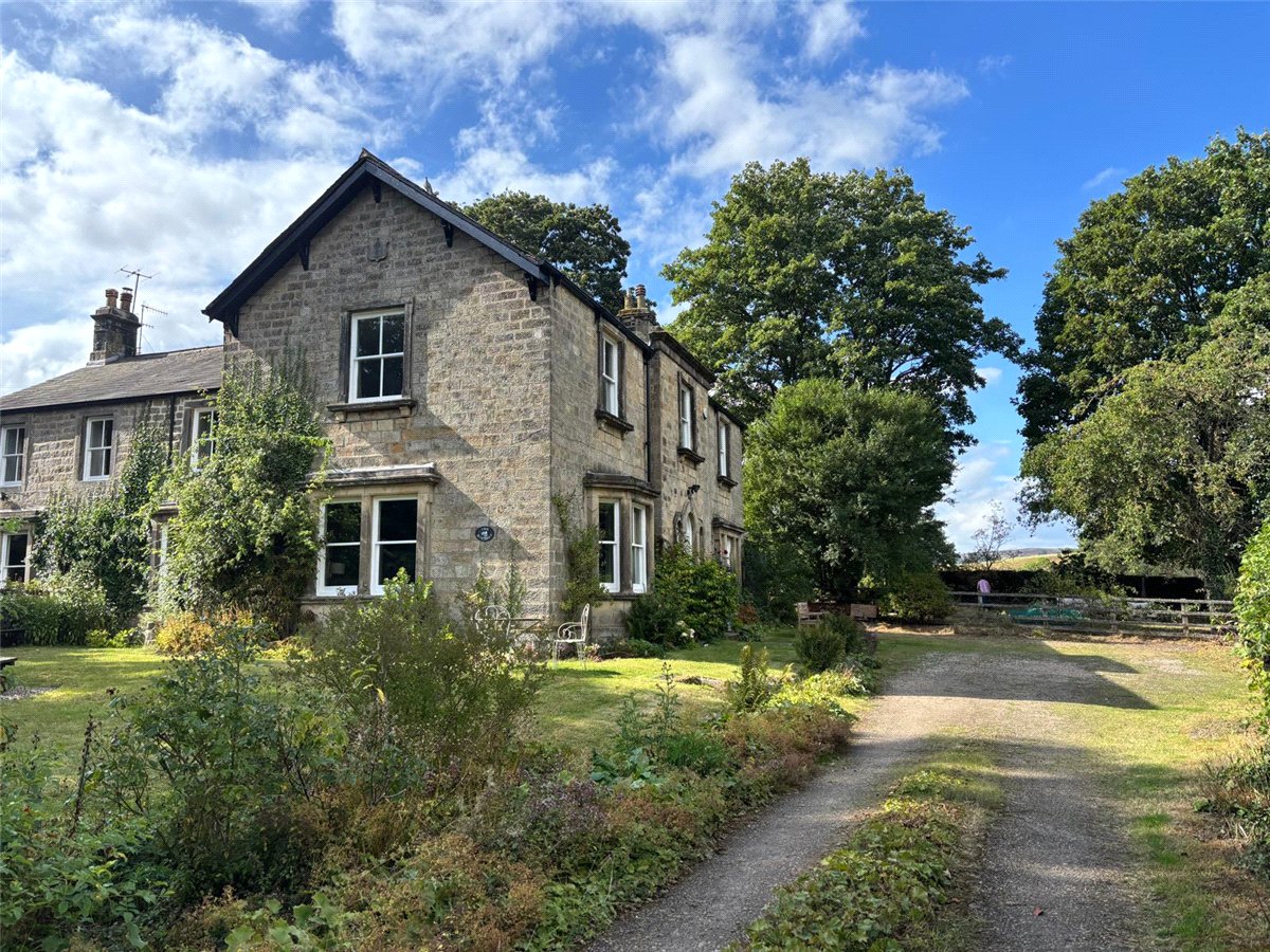 4 bedroom House, Main Street, Burnsall, BD23 - , Image 14