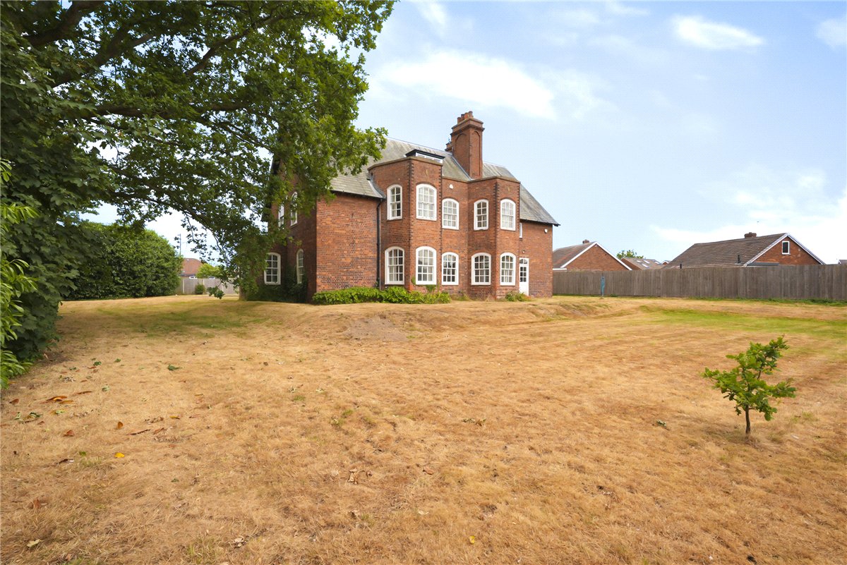 8 bedroom House, New Lane, Huntington, YO32 - Available, Image 2