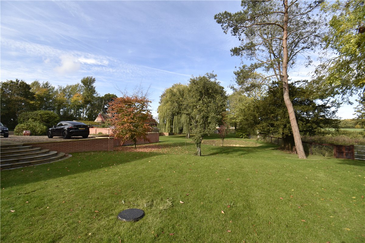 6 bedroom House, Newmarket Road, Kirtling, CB8 - , Image 16