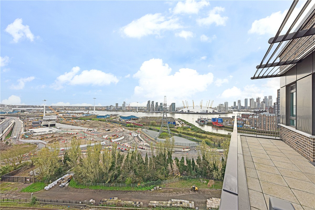 2 bedroom Flat, Heartwell Avenue, London, E16 - , Image 8