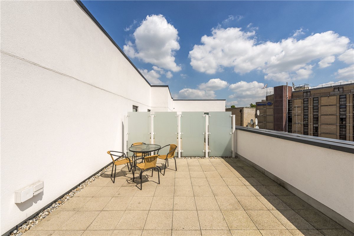 2 bedroom Flat, Holland Park Avenue, Holland Park, W11 - Available, Image 2