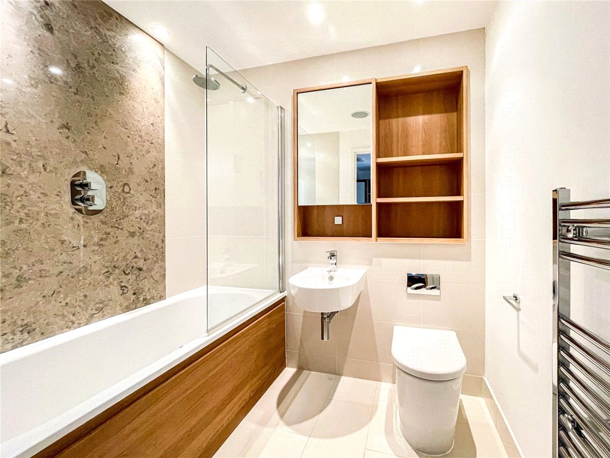 1 bedroom Flat, Brooke House, Kingsley Walk, CB5 - , Image 3