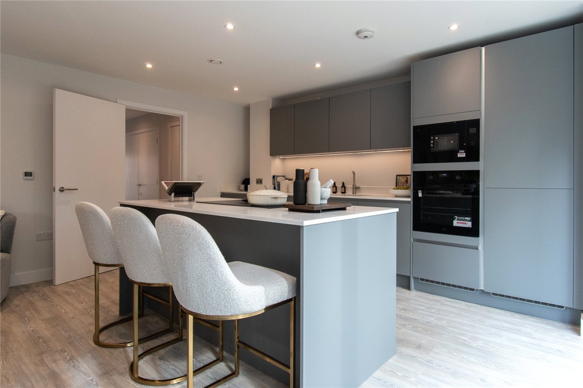 4 bedroom House, Feather Lane, Cambridge, CB4 - Available, Image 2