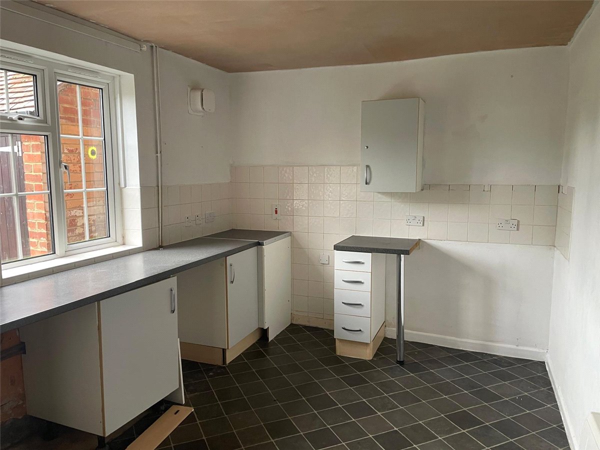 3 bedroom House, Beckhampton Road, Avebury Trusloe, SN8 - Sold, Image 9