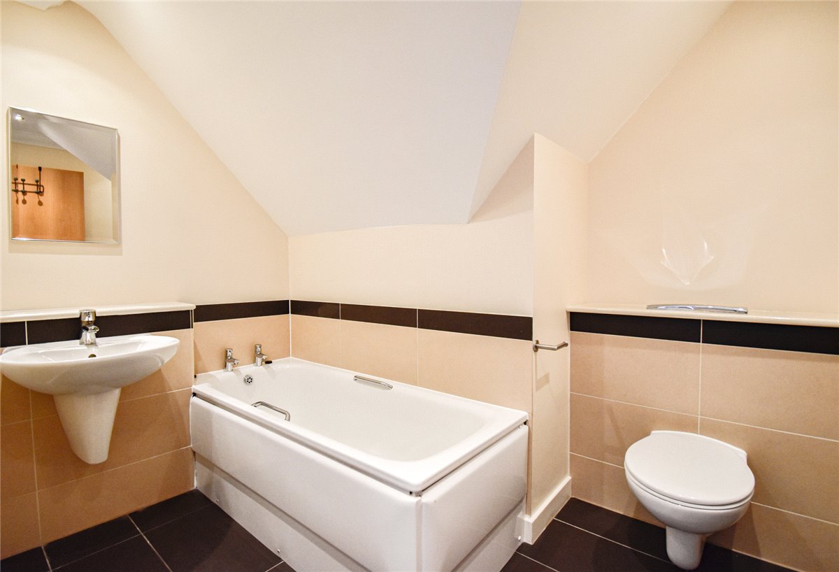 2 bedroom Flat, The Redwing, Newmarket Road, CB5 - Let Agreed, Image 5