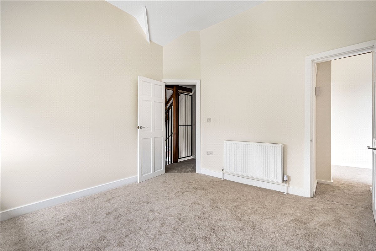 3 bedroom House, Hodgetts Lane, Burton Green, CV8 - Available, Image 9