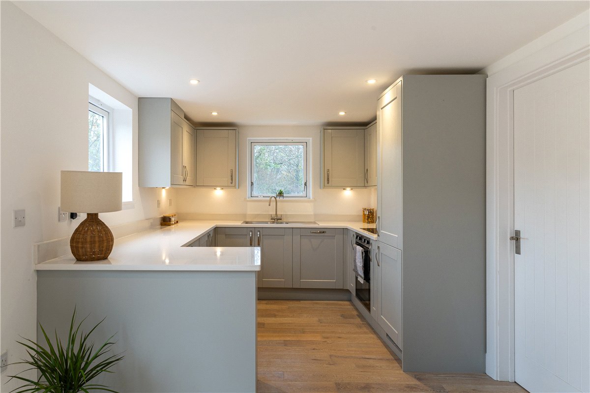 3 bedroom House, Preston, Ramsbury, SN8 - Available, Image 2