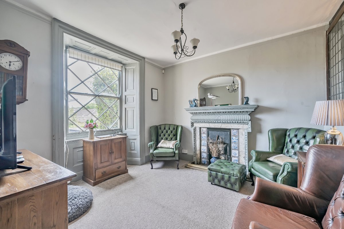 8 bedroom House, High Street, Swanage, BH19 - Available, Image 10
