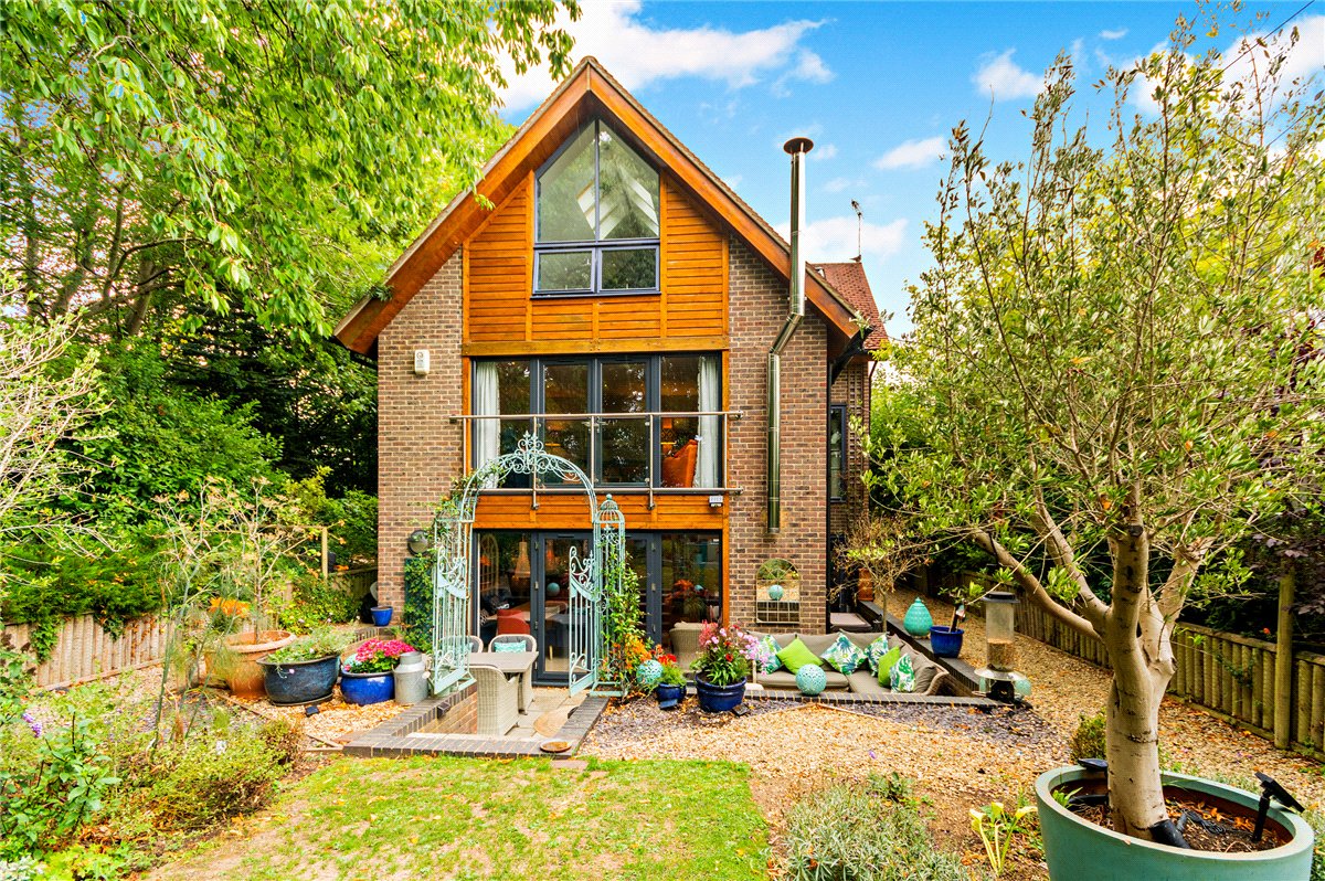 4 bedroom House, Oxford Road, Donnington, RG14 - Available, Image 25