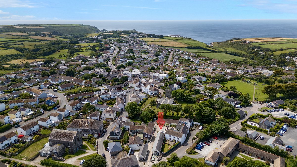 5 bedroom House, Lender Lane, Mullion, TR12 - Available, Image 8