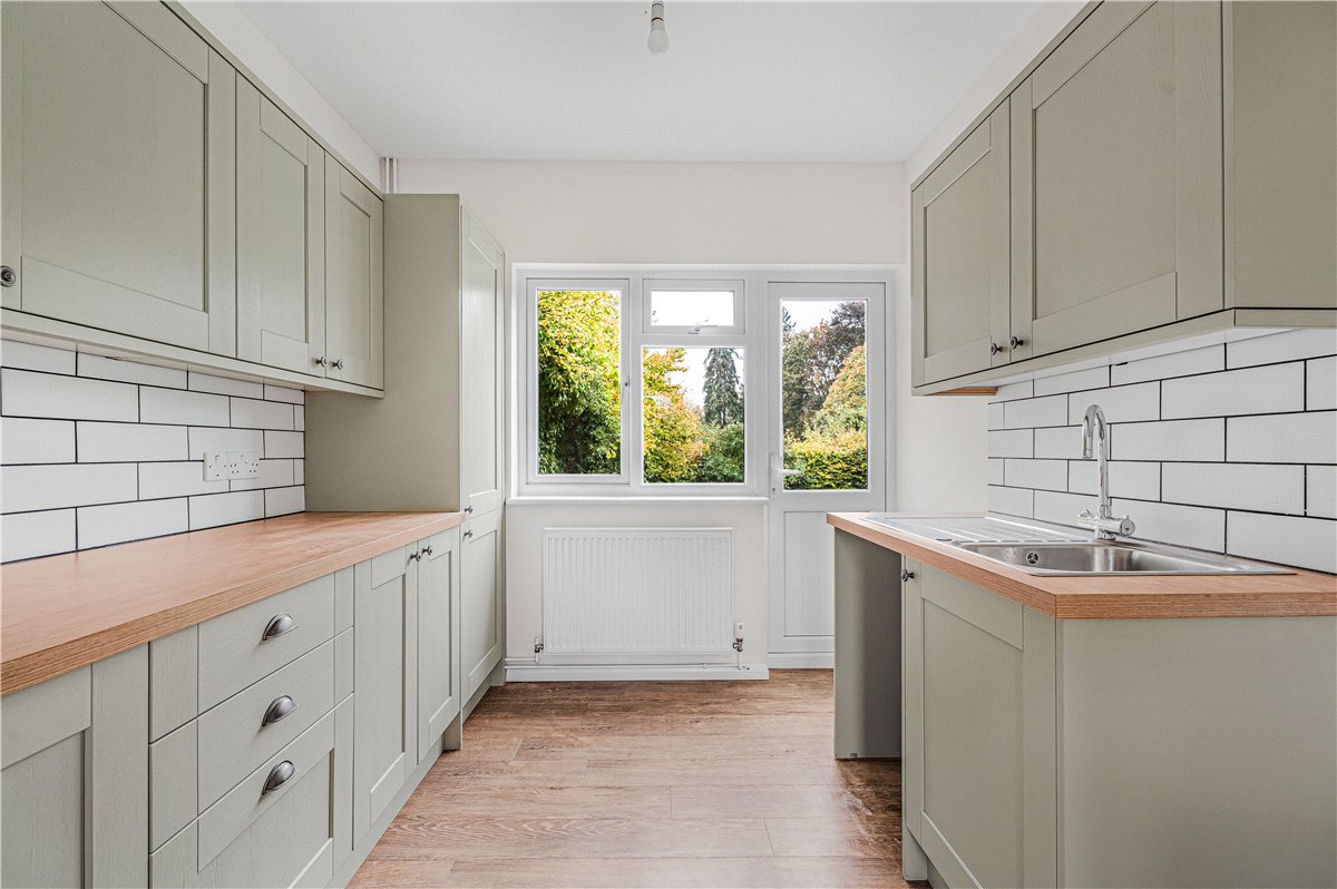 4 bedroom House, Bacombe Lane, Wendover, HP22 - Available, Image 4
