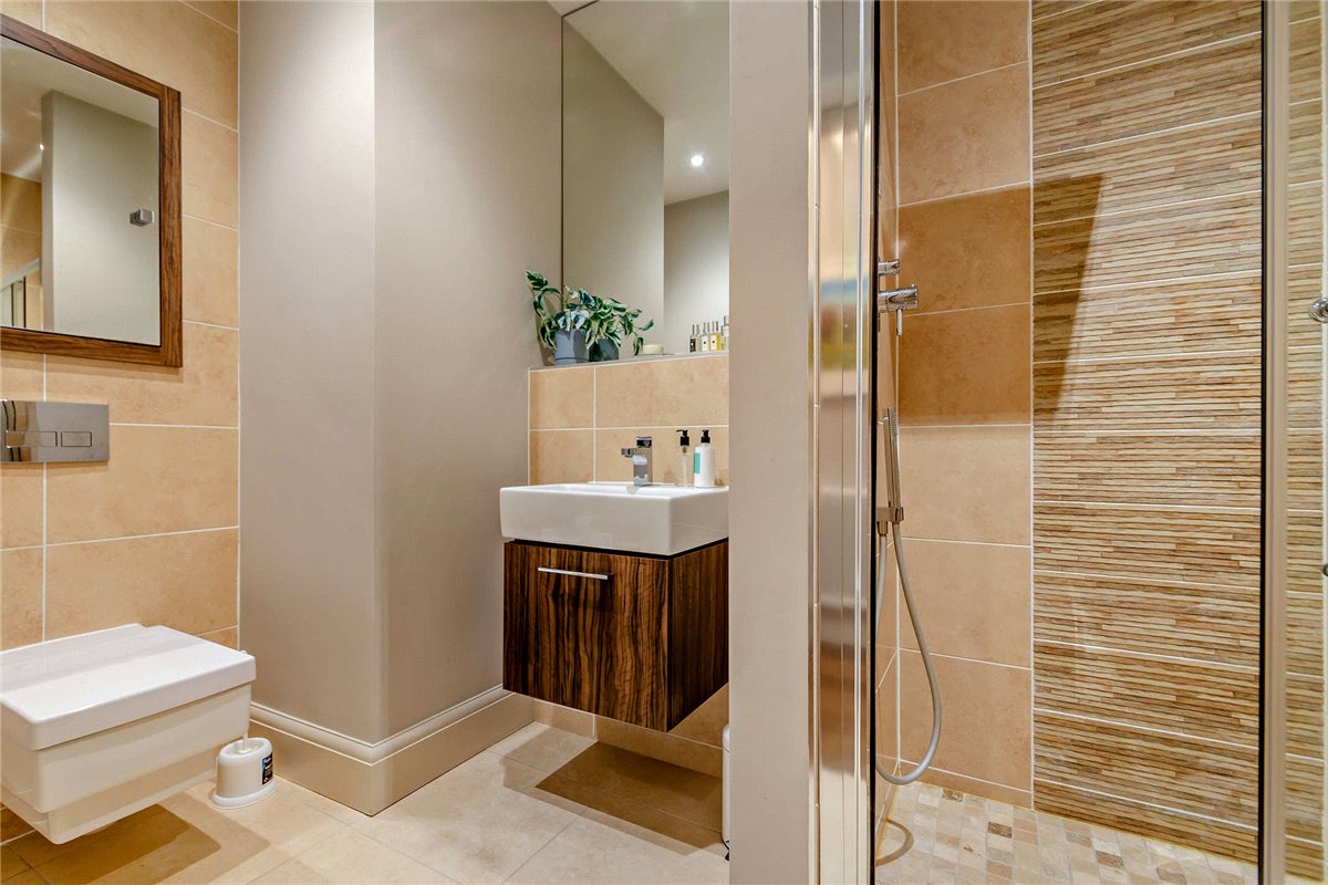 2 bedroom Flat, North Park Road, Harrogate, HG1 - Sold, Image 5