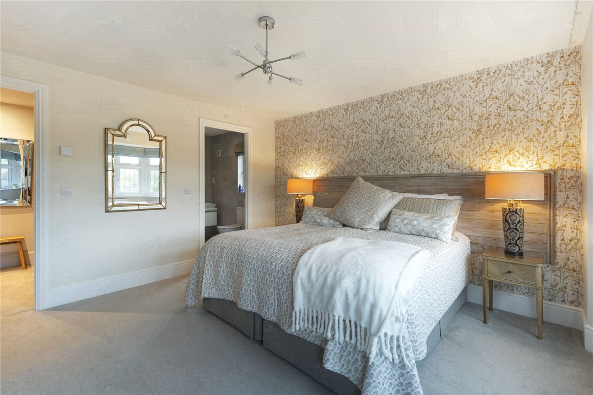 4 bedroom House, Jennings Road, Marlborough, SN8 - Sold STC, Image 12