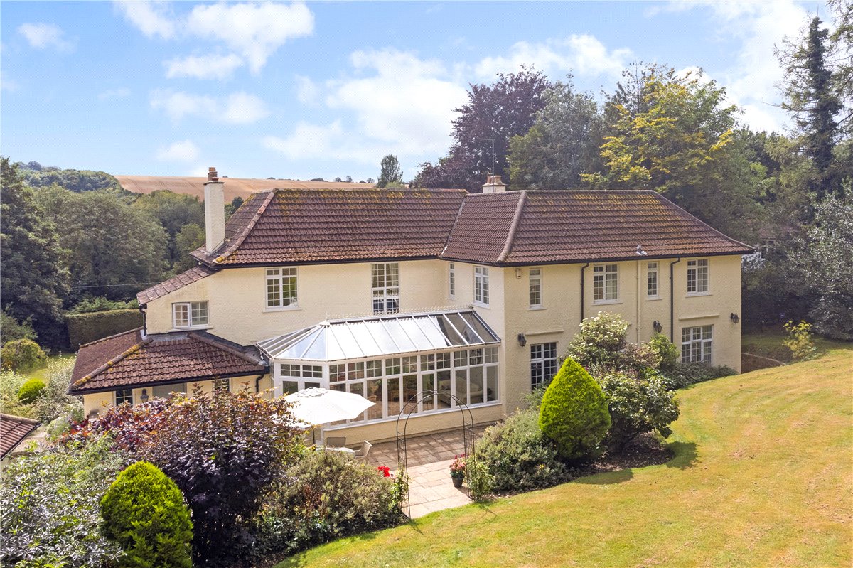 6 bedroom House, Bath Road, Marlborough, SN8 - Available, Image 2