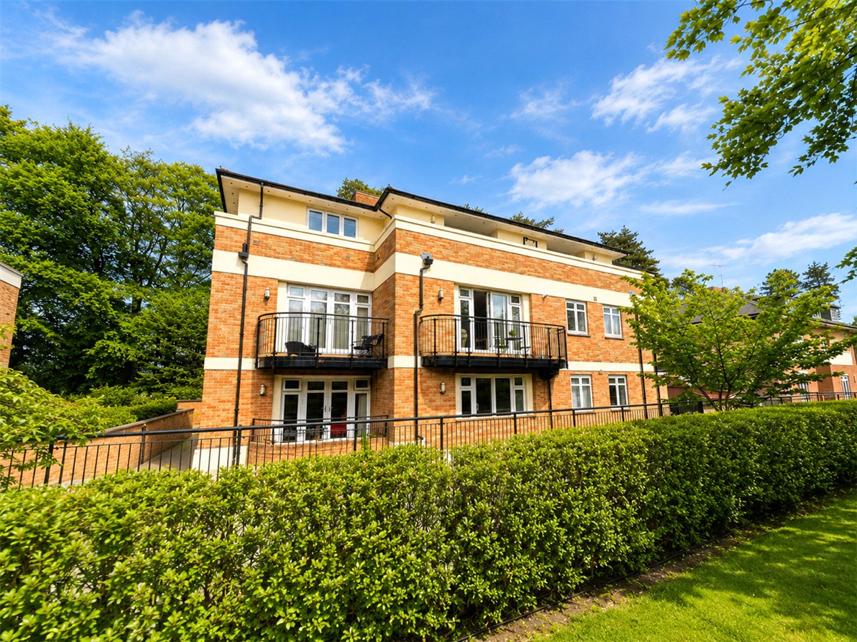2 bedroom Flat, Fraser Gardens, Winchester, SO22 - 
