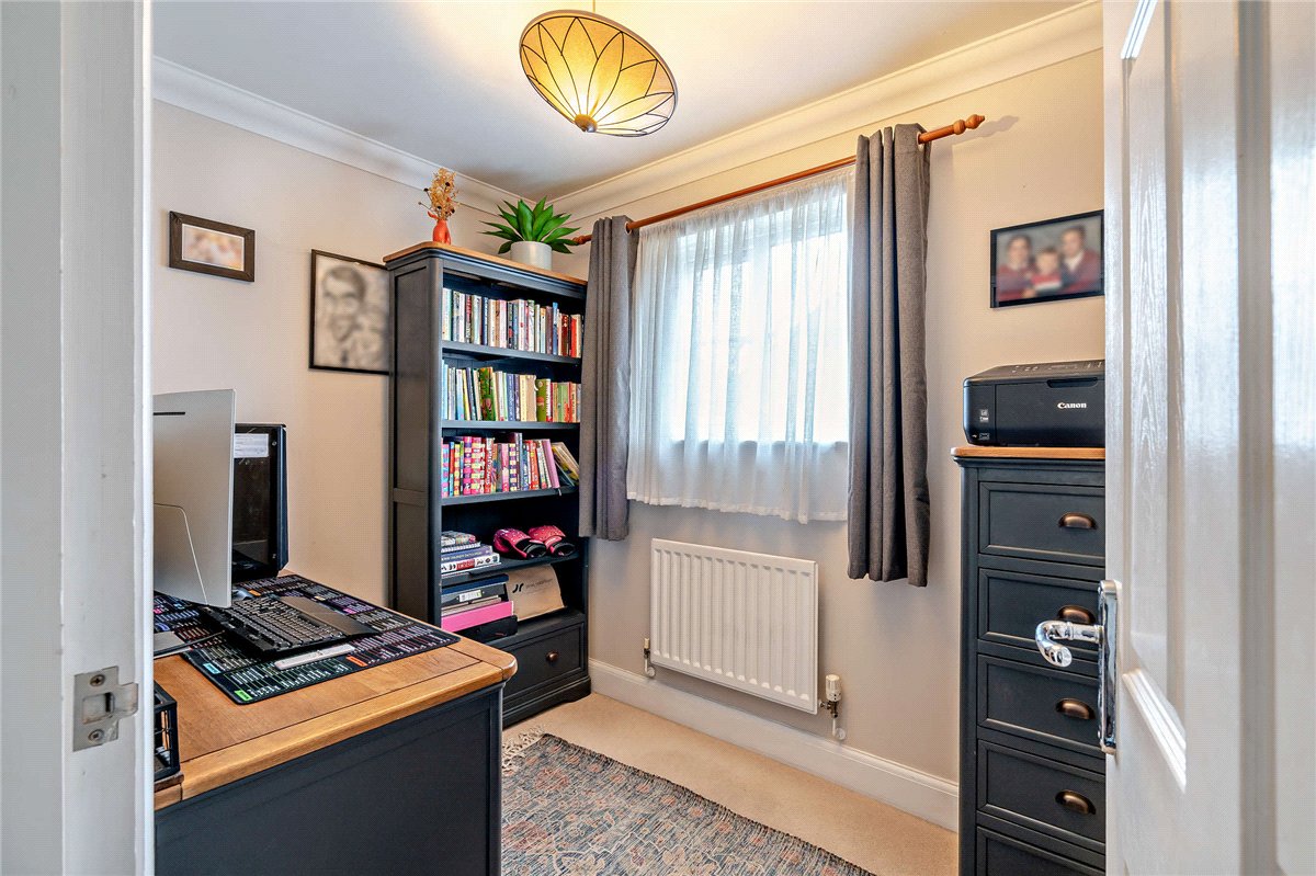 6 bedroom House, Dorneywood Way, Newbury, RG14 - Sold STC, Image 11