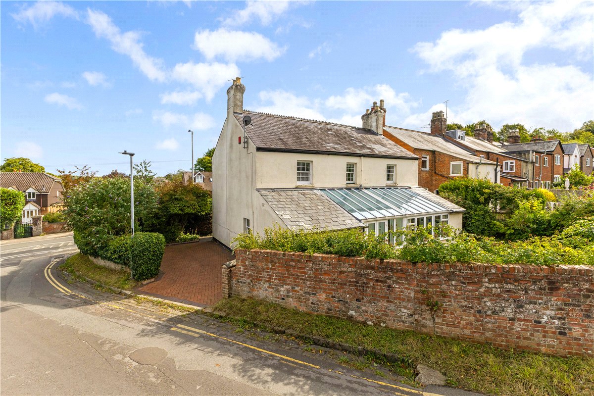 4 bedroom House, Salisbury Road, Marlborough, SN8 - Available, Image 8