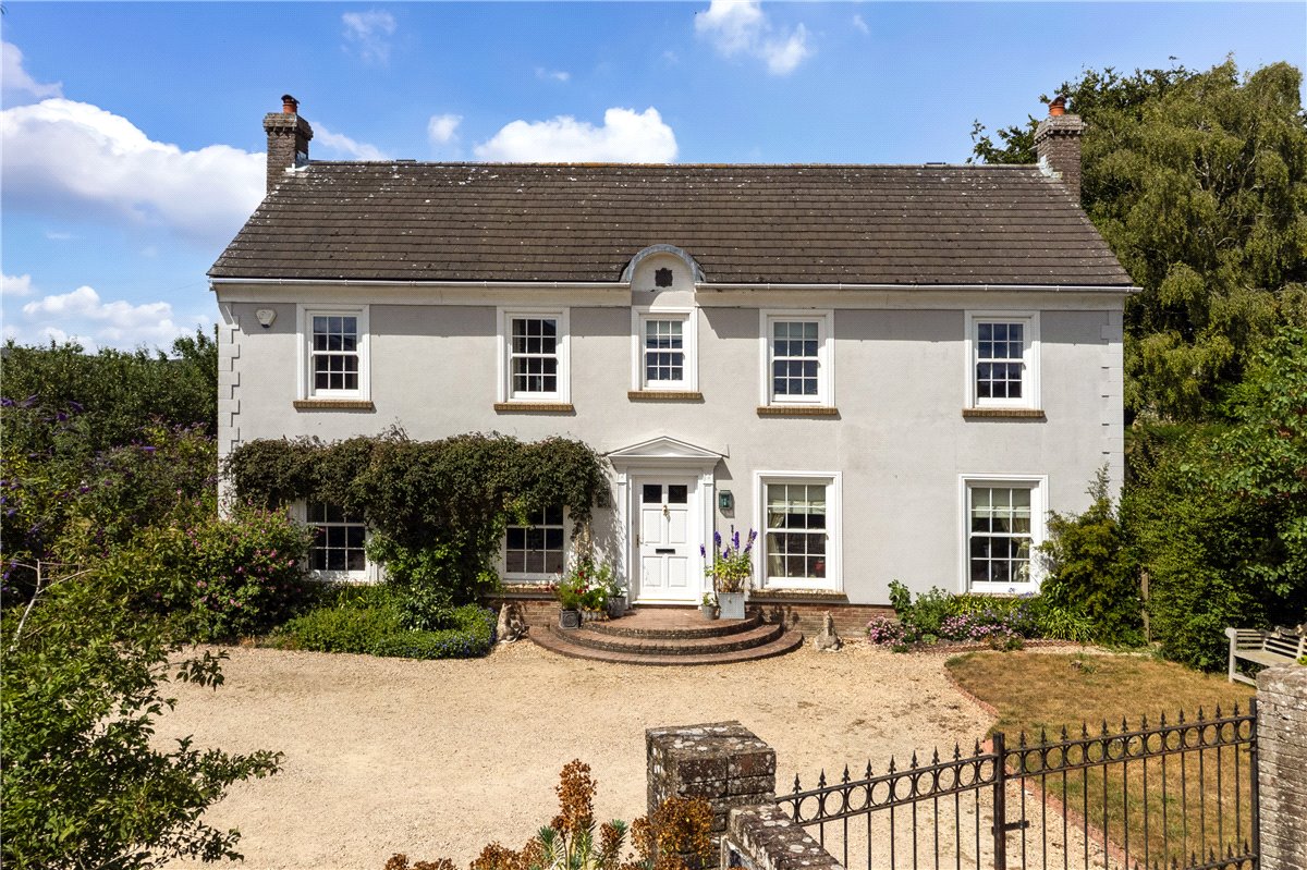 5 bedroom House, Honeystreet, Pewsey, SN9 - Available