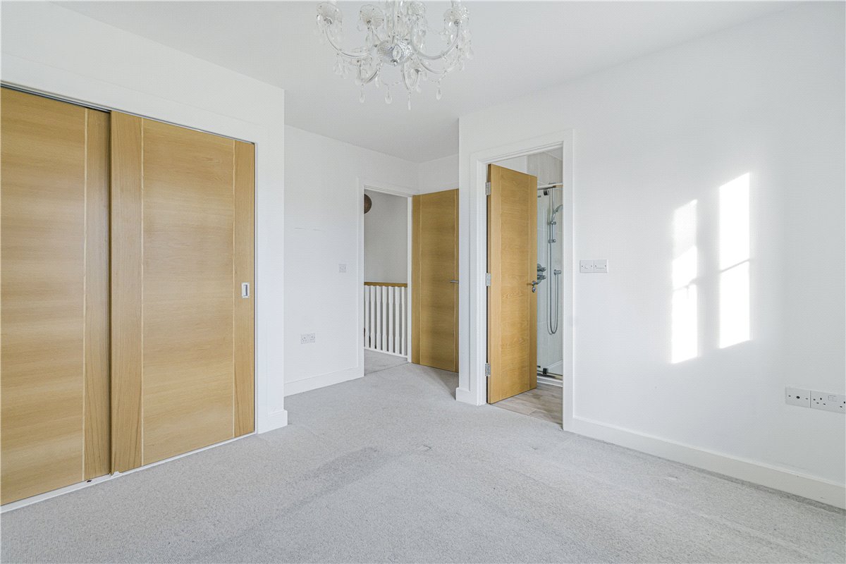 3 bedroom House, The Firs, Grove, OX12 - , Image 5