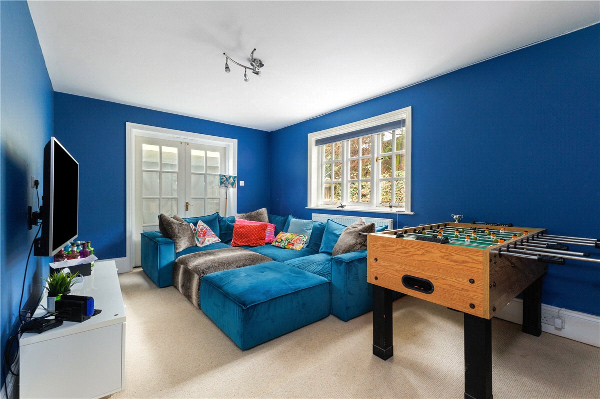 5 bedroom House, Bath Road, Marlborough, SN8 - Available, Image 13